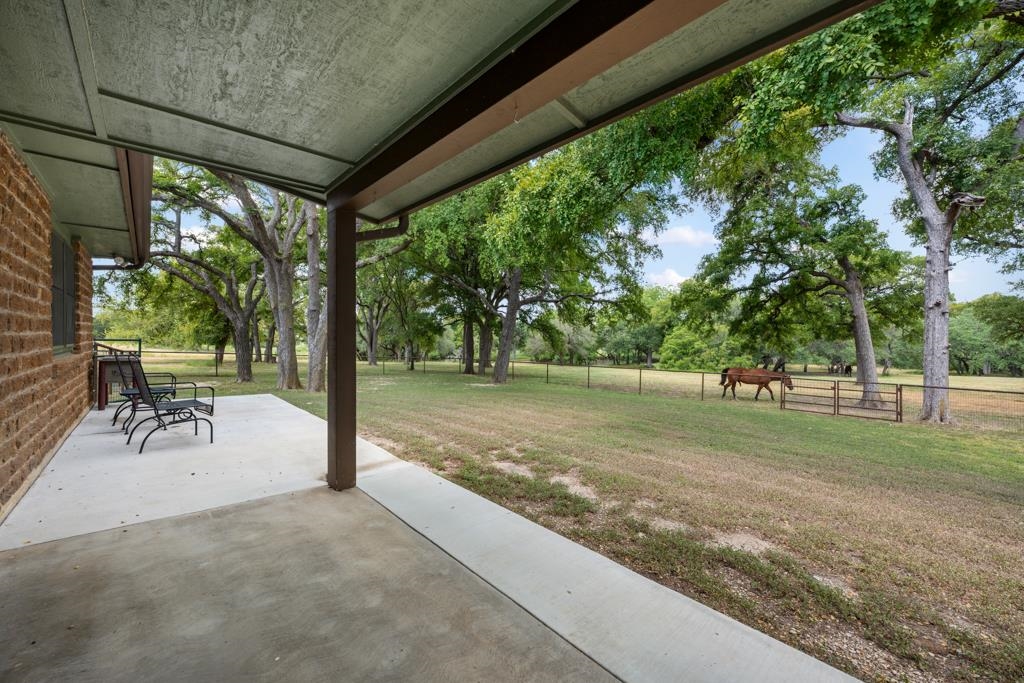 121 Dog Run Burnet TX 78611