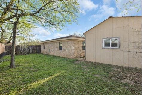 801 1/2 E Avenue C Lampasas TX 76550
