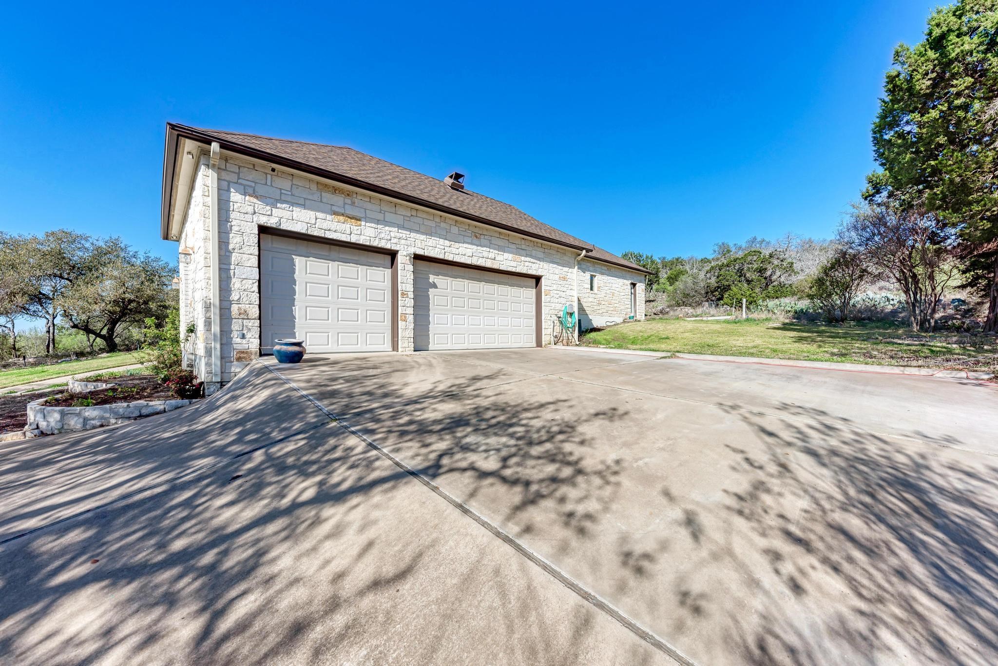 330 Juniper Trail Kingsland TX 78639