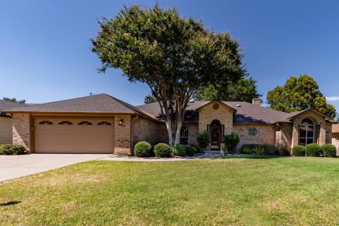 204 Meadowlakes Drive Meadowlakes TX 78654