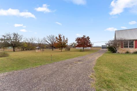 1426 Elkhorn Drive Kingsland TX 78639