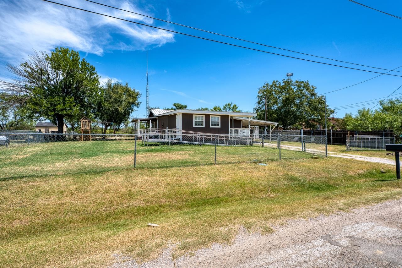 225 E Greencastle Granite Shoals TX 78654