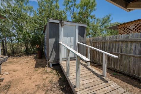 225 E Greencastle Granite Shoals TX 78654