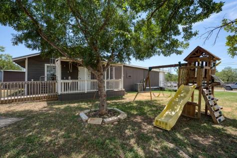 225 E Greencastle Granite Shoals TX 78654