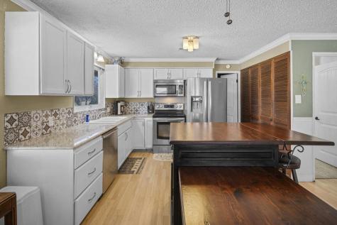 433 S Shorewood Drive Granite Shoals TX 78654
