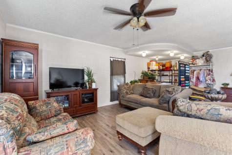 960 Lakeview Drive Tow TX 78672
