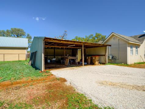 103 N Avenue Q Johnson City TX 78636