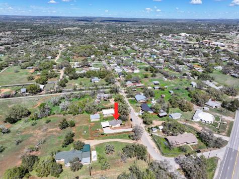 103 N Avenue Q Johnson City TX 78636