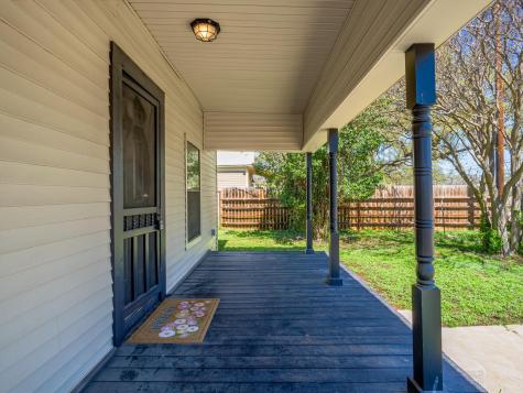 103 N Avenue Q Johnson City TX 78636