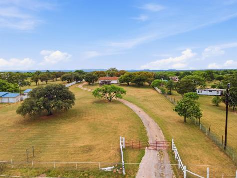 1651 Roselea Drive Buchanan Dam TX 78609