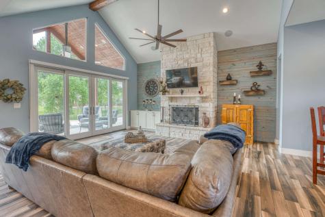 3896 Coyote Trail Kingsland TX 78639