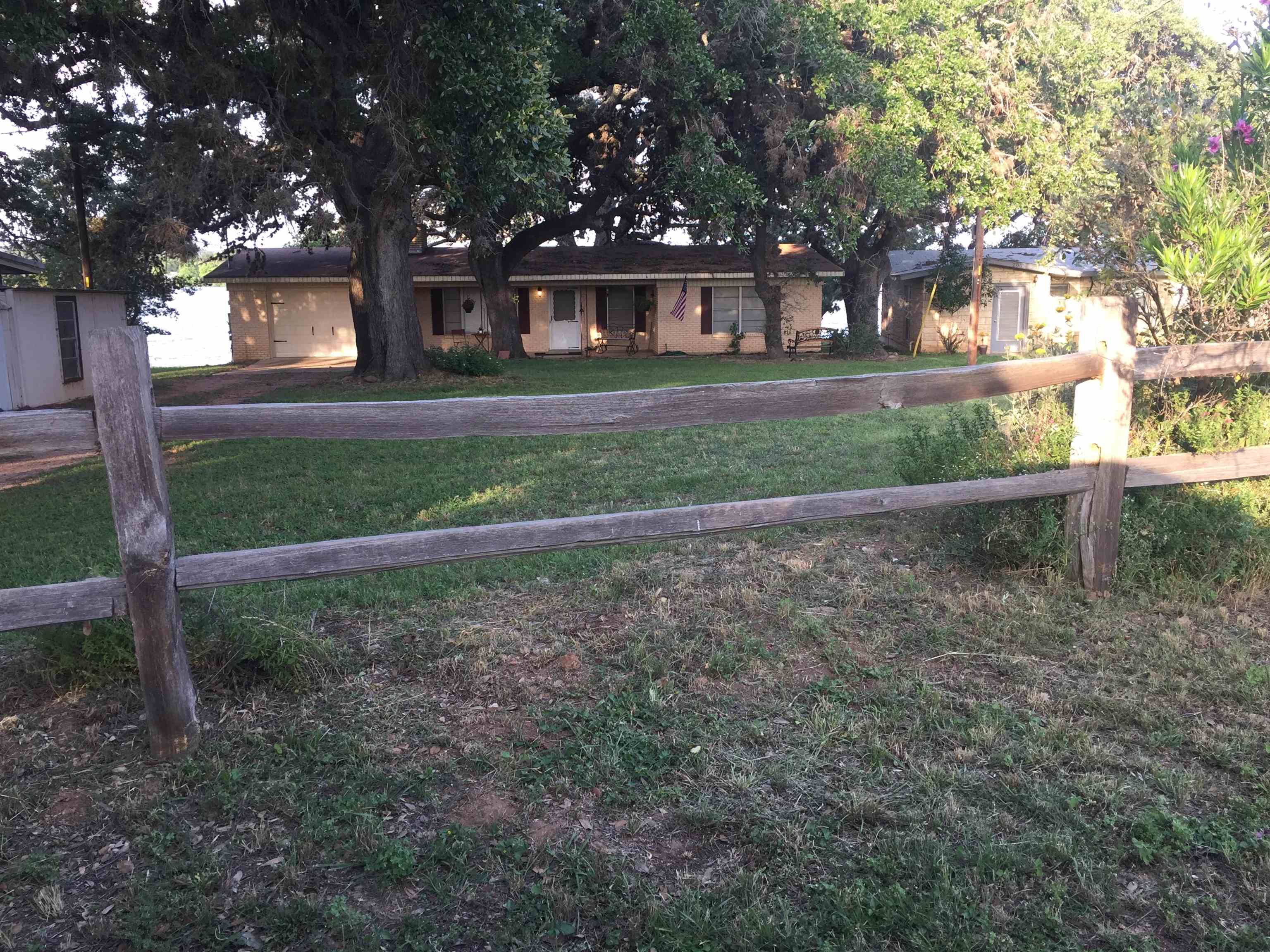 210 Lake Loop Tow TX 78672