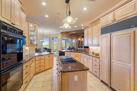 1015 Mountain Leather Horseshoe Bay TX 78657