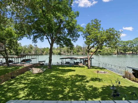 1435 E Zipp Road New Braunfels TX 78130