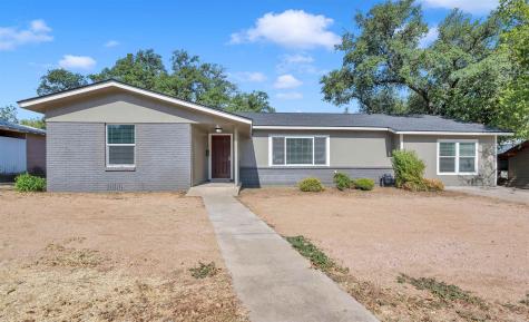 1203 Ford Street Llano TX 78643