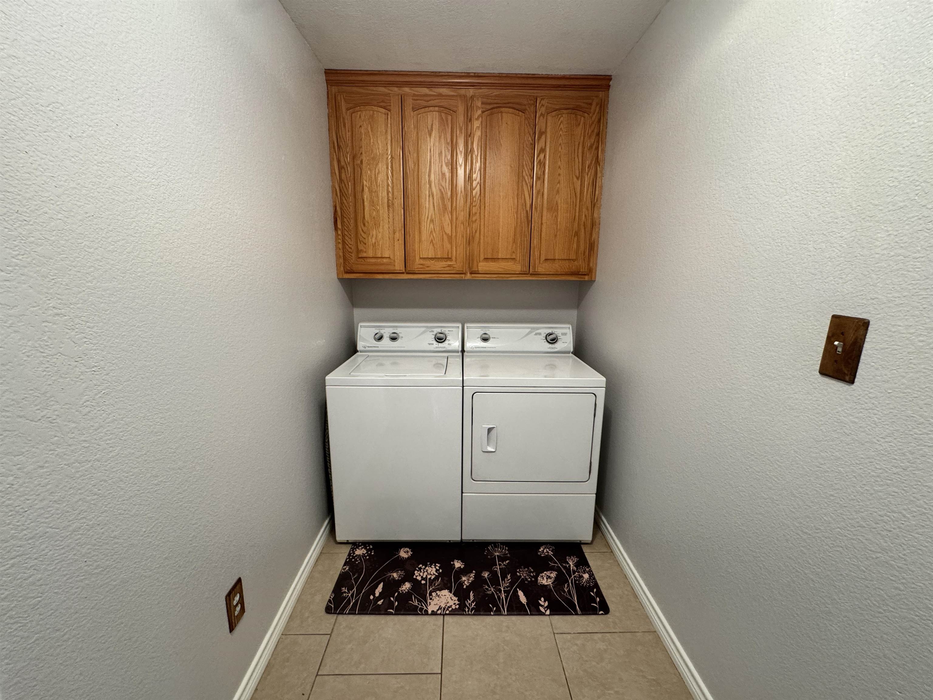 1109 E College Llano TX 78643