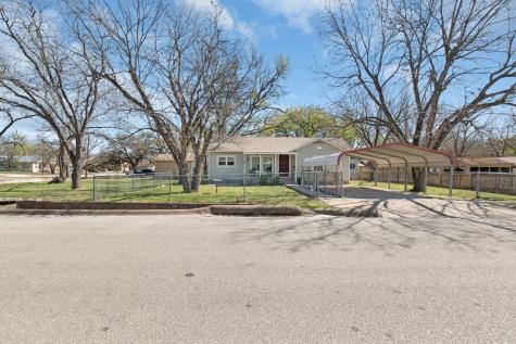 404 W Avenue B Lampasas TX 76550