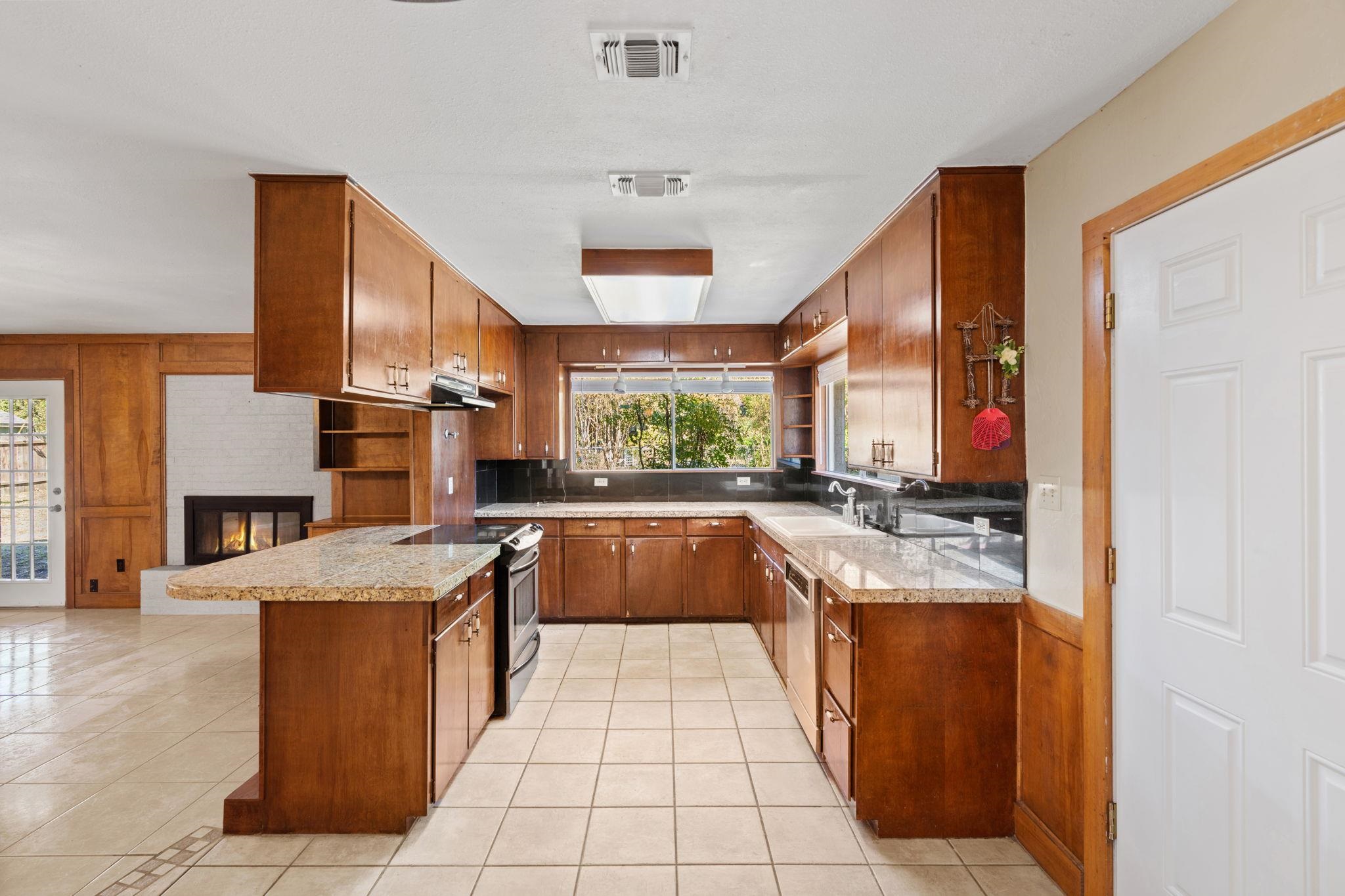 418 Hernandos Loop Leander TX 78641