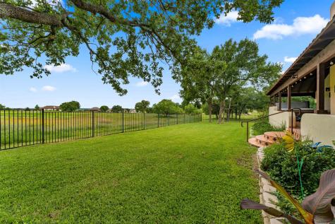 111 Woodlawn Drive Kingsland TX 78639