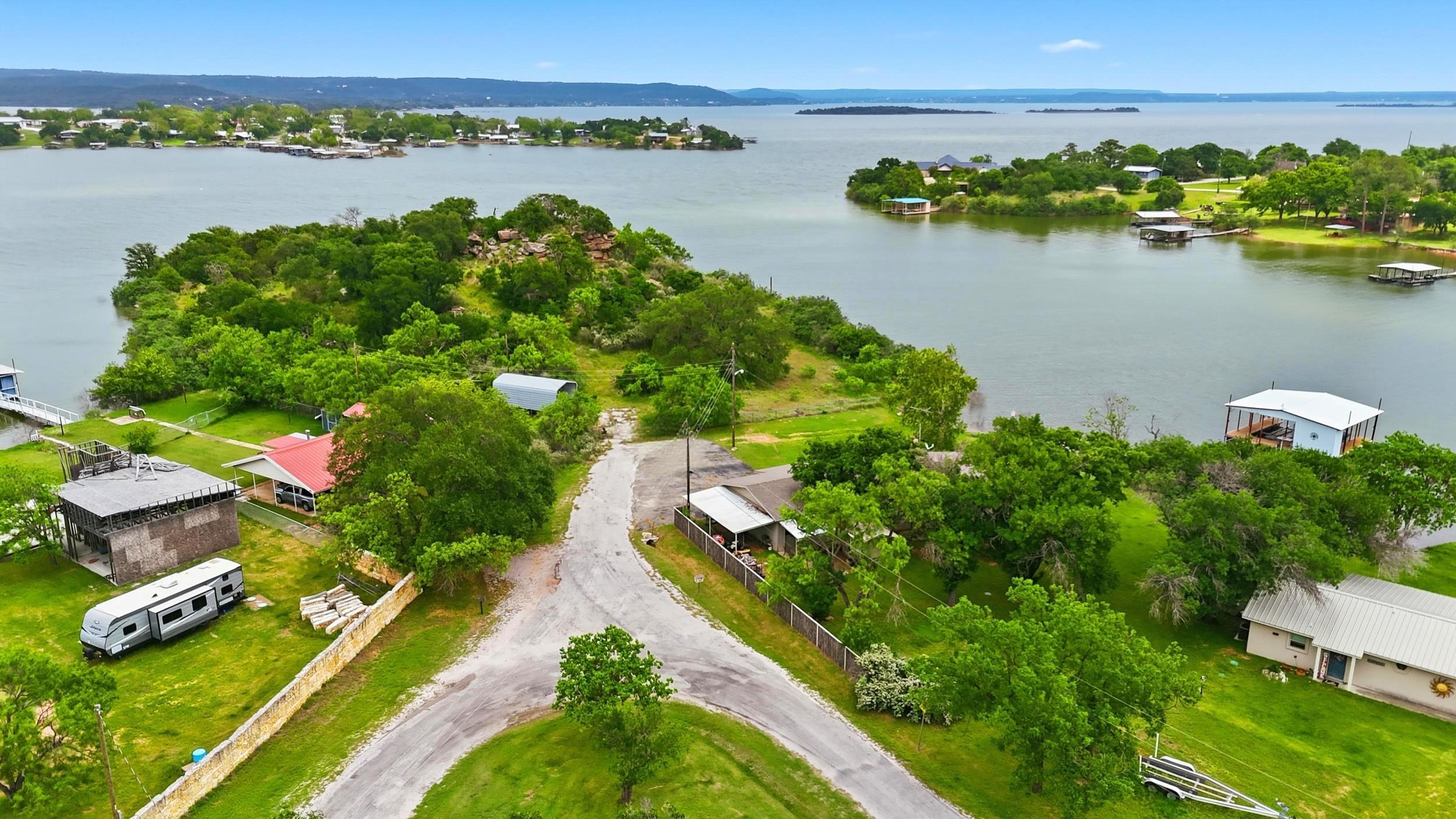 1412 Parkway Tow TX 78672