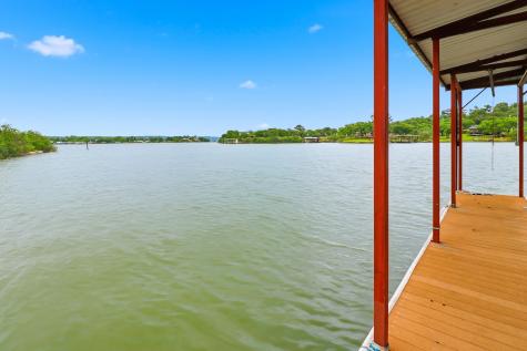 1412 Parkway Tow TX 78672