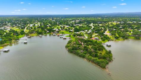 1412 Parkway Tow TX 78672