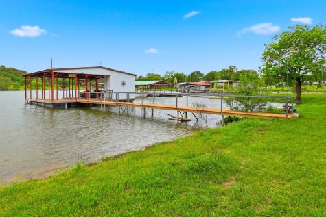 1412 Parkway Tow TX 78672