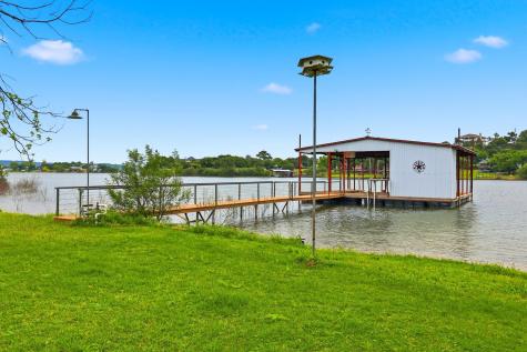 1412 Parkway Tow TX 78672