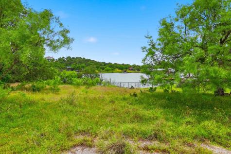 1412 Parkway Tow TX 78672