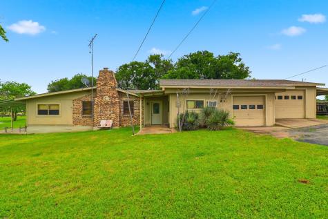 1412 Parkway Tow TX 78672