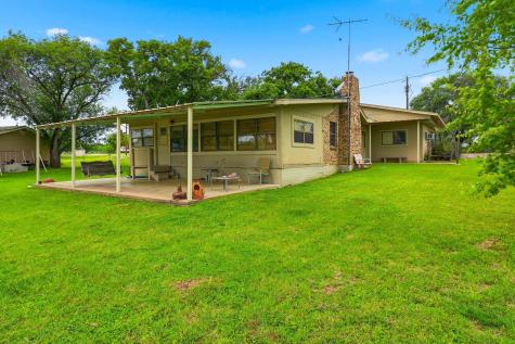 1412 Parkway Tow TX 78672