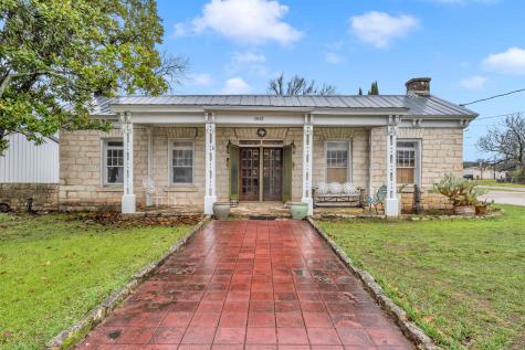 802 S Main Street Burnet TX 78611