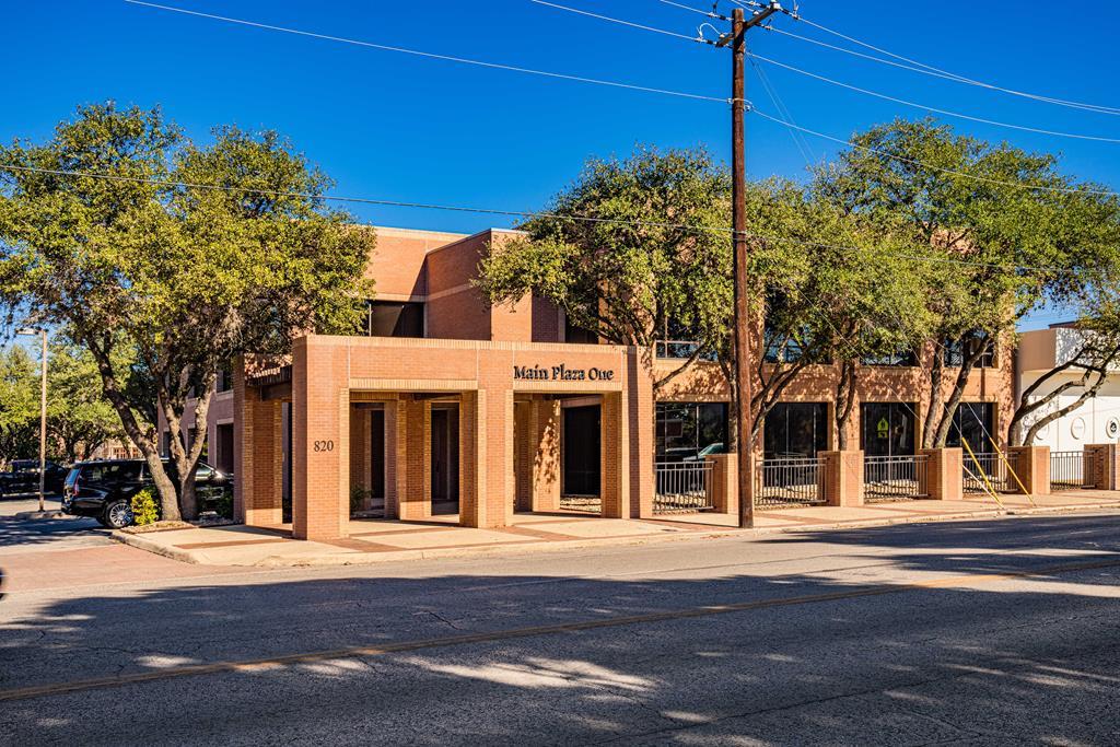 820 Main Street Kerrville TX 78028