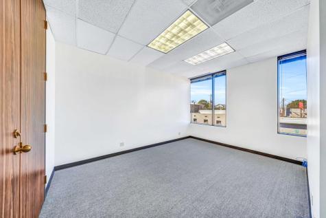 820 Main Street Kerrville TX 78028