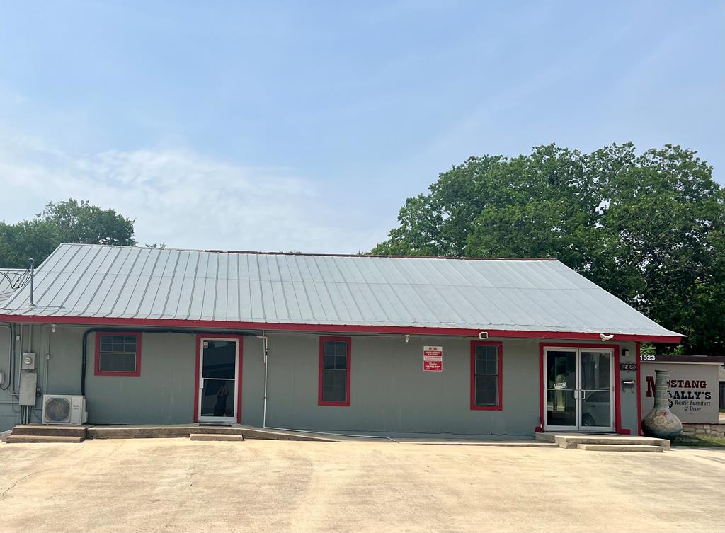 1523 Water Street Kerrville TX 78028
