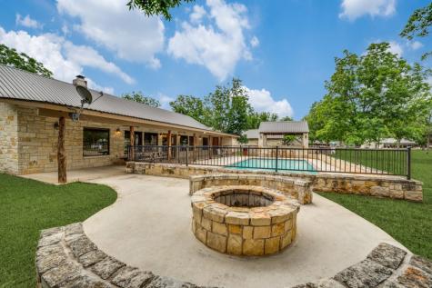 170 Johnny Seibert Lane Leakey TX 78873