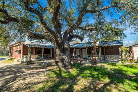 204 S Sweeten Street Rocksprings TX 78880