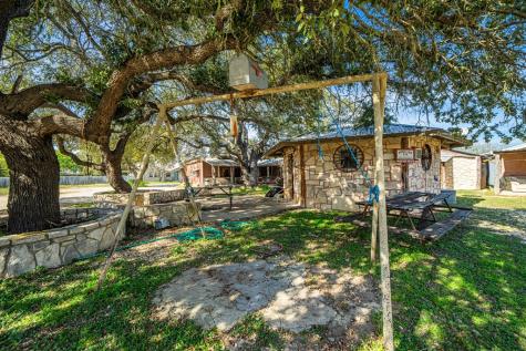 204 S Sweeten Street Rocksprings TX 78880