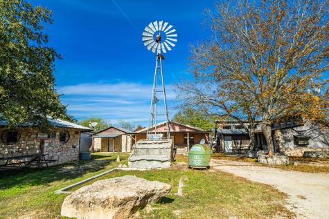 204 S Sweeten Street Rocksprings TX 78880