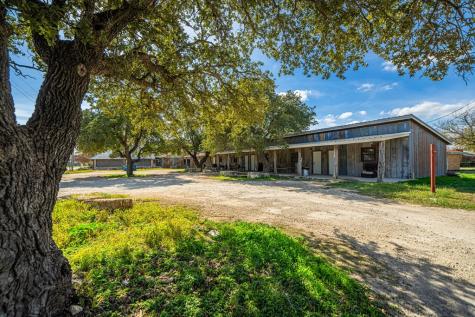 204 S Sweeten Street Rocksprings TX 78880
