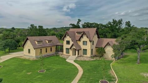 1104-B Lois Street Kerrville TX 78028
