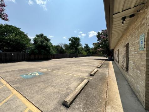 521-601 Clay Street Kerrville TX 78028