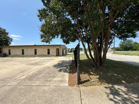 521-601 Clay Street Kerrville TX 78028