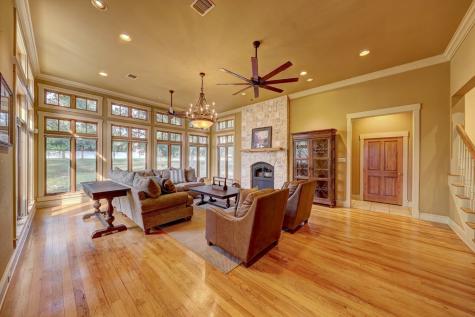 1104 Lois Street Kerrville TX 78028