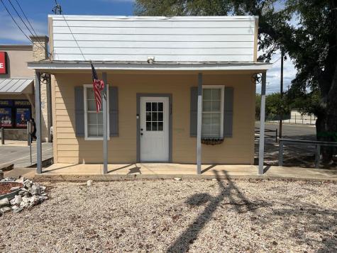 332 Francisco Lemos Street Kerrville TX 78028