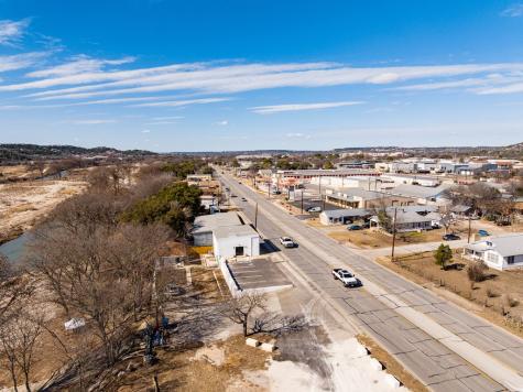 2523 Memorial Boulevard Kerrville TX 78028