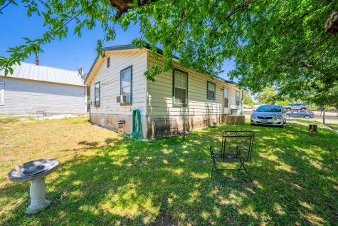 208 Lemos Street Kerrville TX 78028