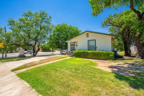 208 Lemos Street Kerrville TX 78028