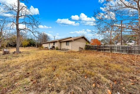 311 Leslie Drive Kerrville TX 78028