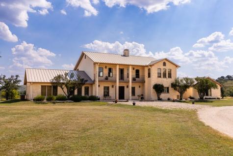 945 Elm Pass Road Center Point TX 78010